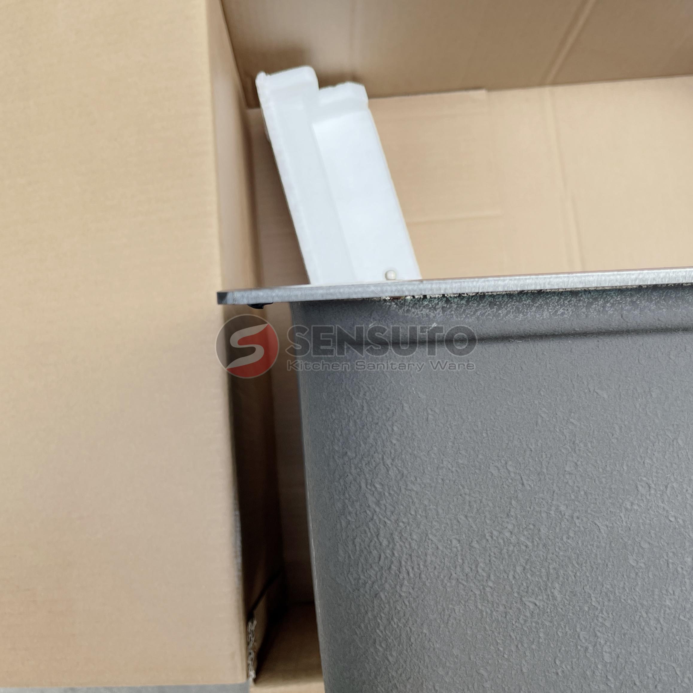 4B56A80F-C9C8-41F3-B034-8043DDCDC160