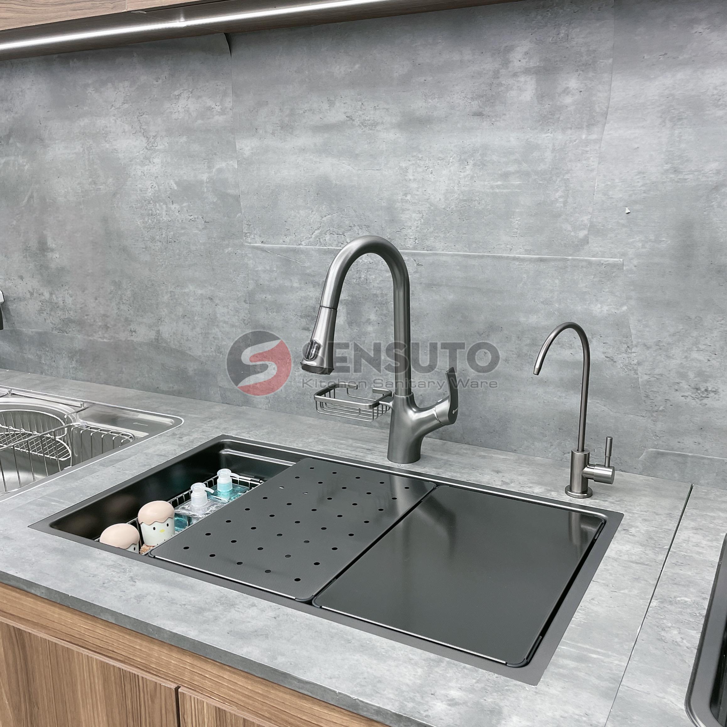 08B40F3B-216E-4B3C-8FAE-9040EBCA1C1D