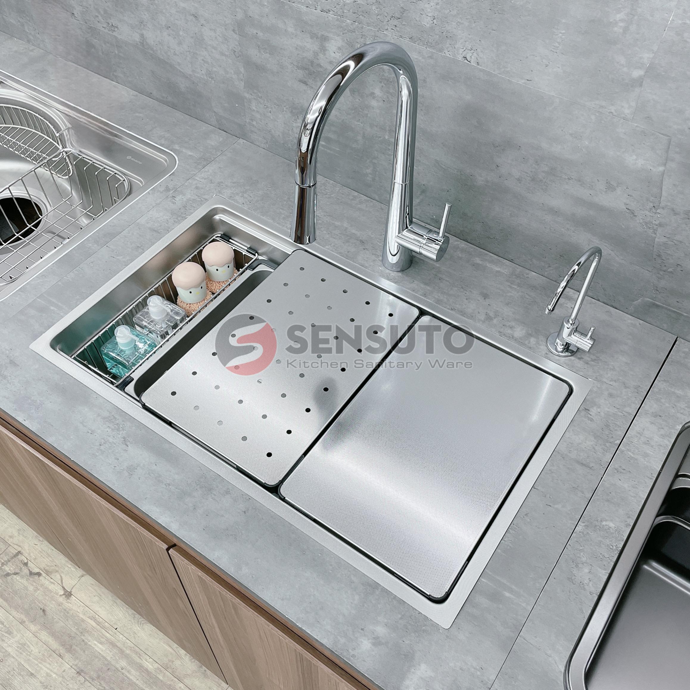 6E79912B-B571-461A-A48C-D53EC0932C6E 2